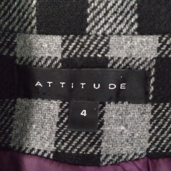 𝅺buffalo Plaid crooped  Blazer - Picture 5 of 8